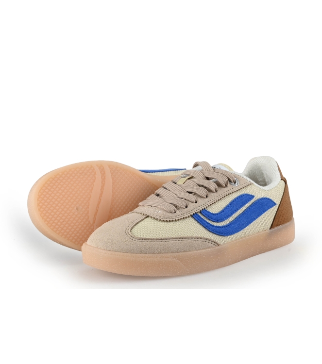 Genesis Sneaker