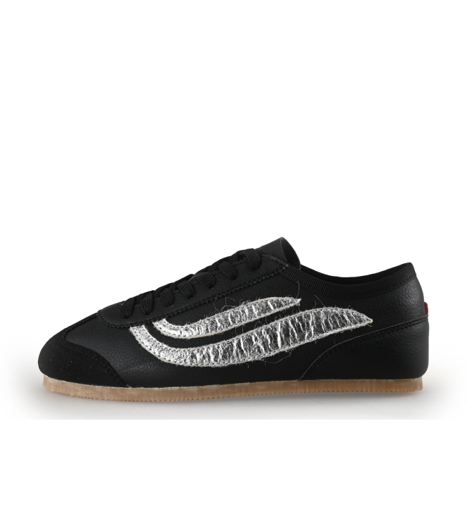 Genesis Sneaker