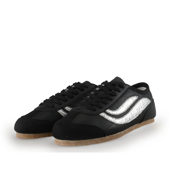 Genesis Sneaker