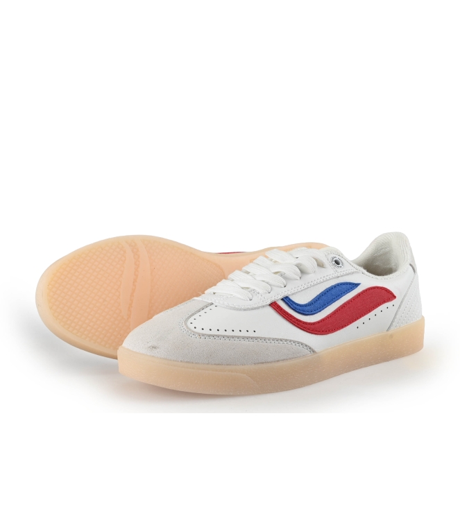 Genesis Sneaker