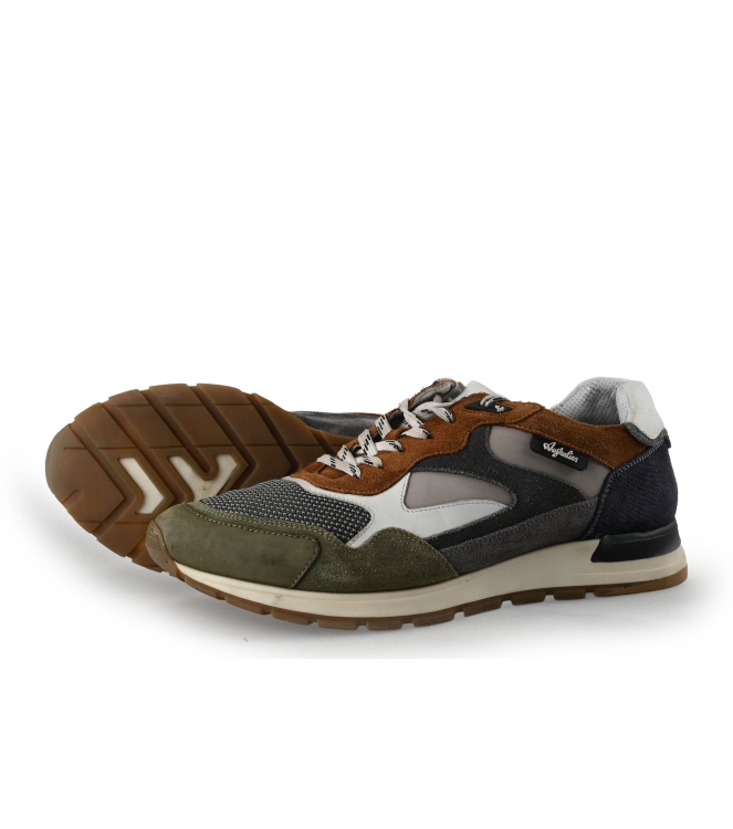 Australian Sneaker