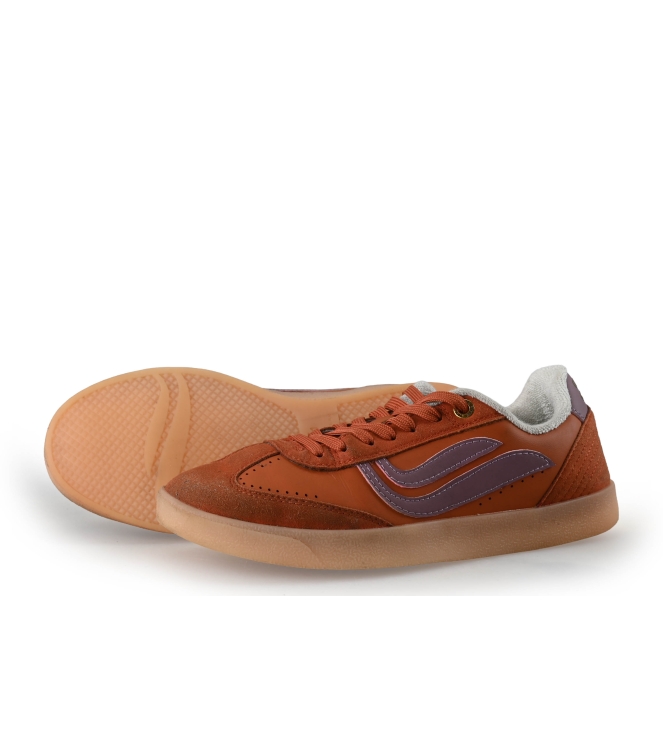 Genesis Sneaker