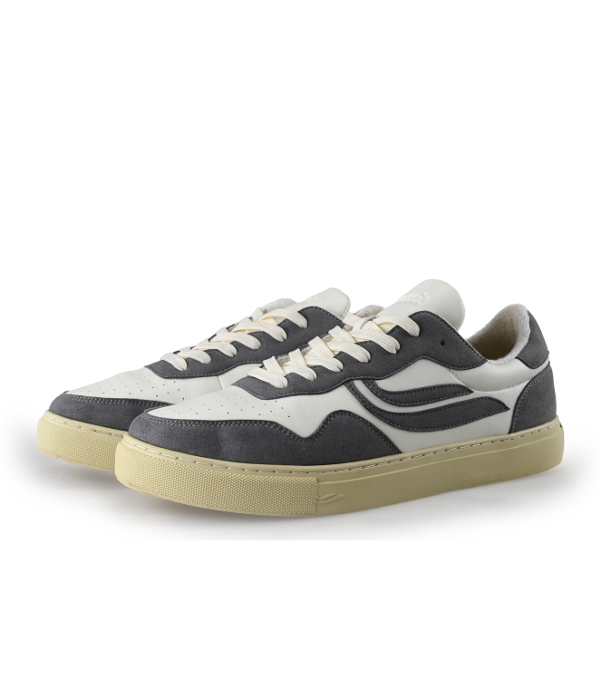 Genesis Sneaker