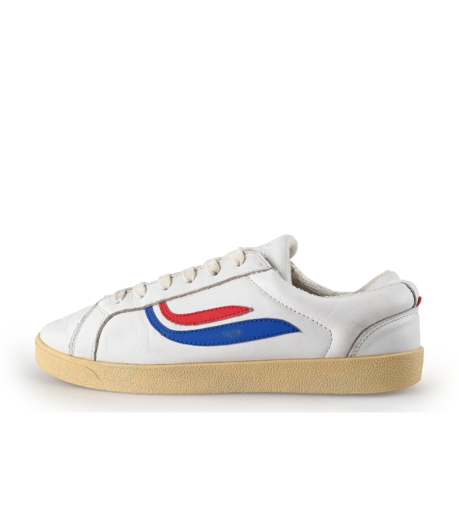 Genesis Sneaker