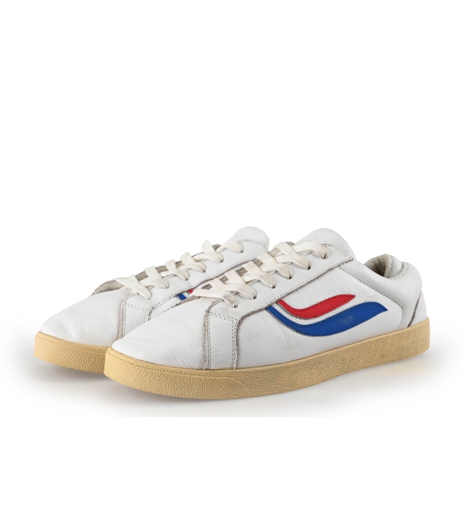 Genesis Sneaker