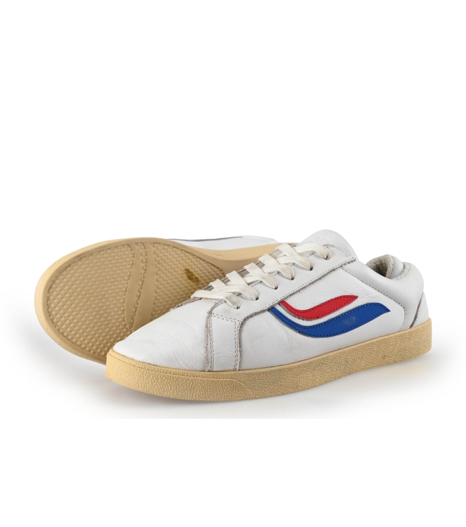 Genesis Sneaker