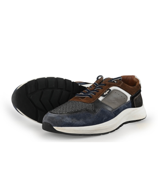 Australian Sneaker
