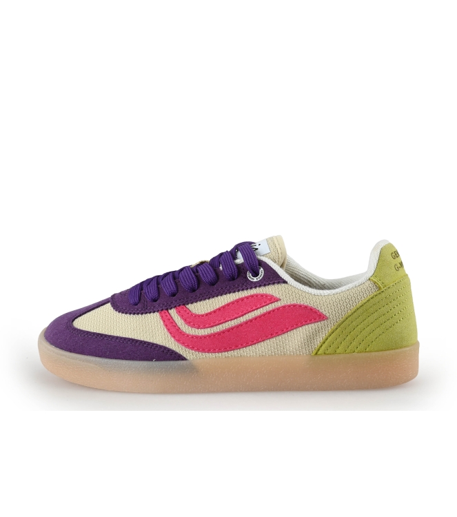 Genesis Sneaker